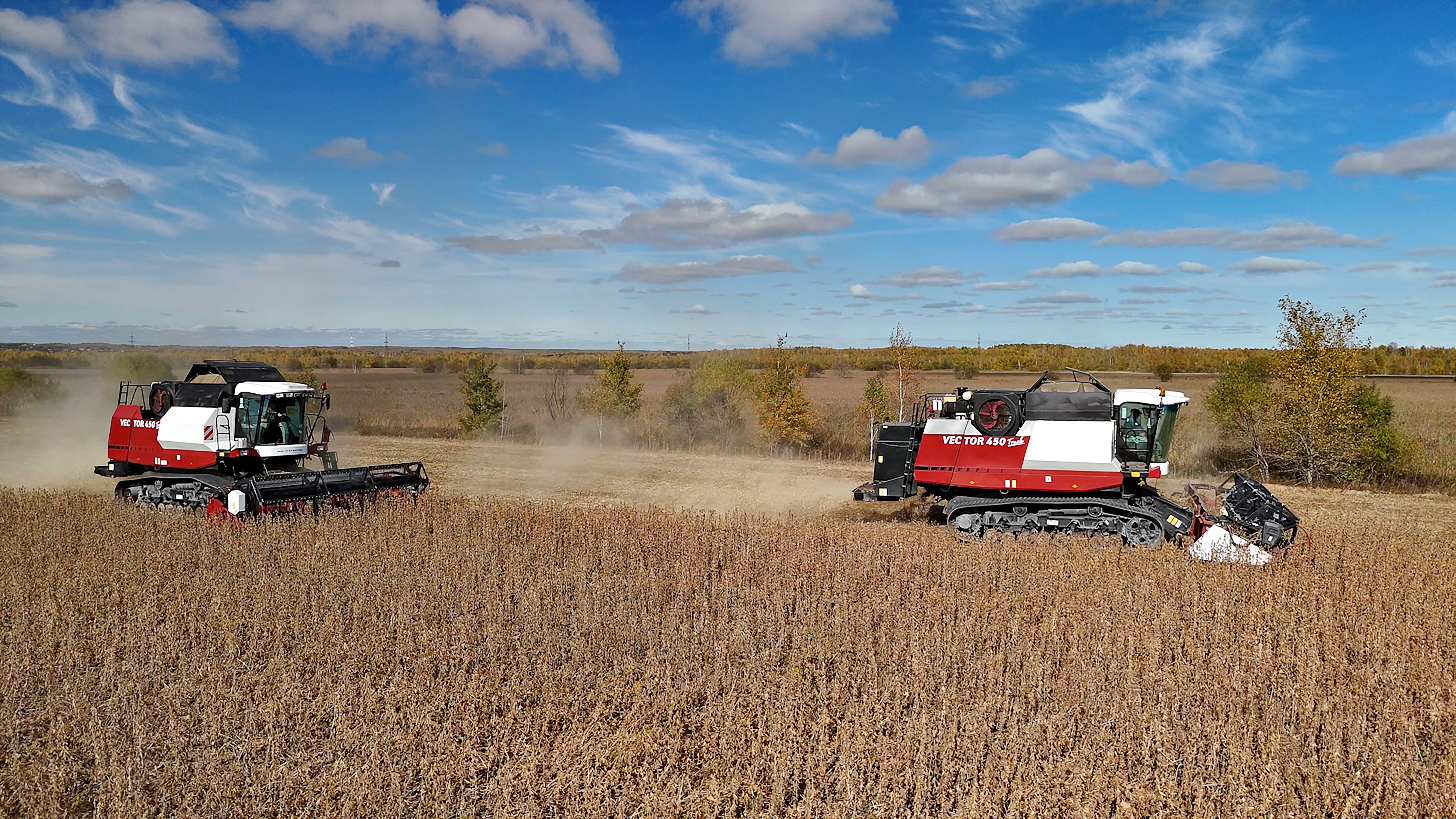 ИП Прилепин Иван Сергеевич, зерноуборочный комбайн VECTOR 450 Track